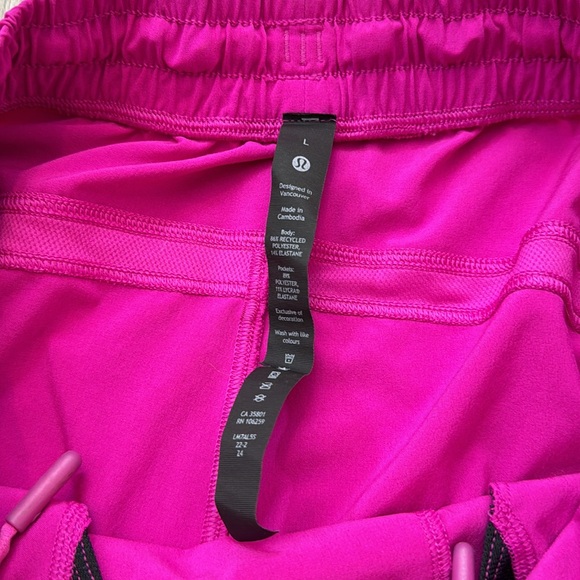 Lululemon Men’s 7in Athletic Shorts - Picture 2 of 4